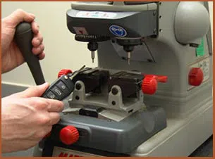 South Houston Locksmith Service South Houston, TX 832-608-6648 - 14-auto-car-key-cut